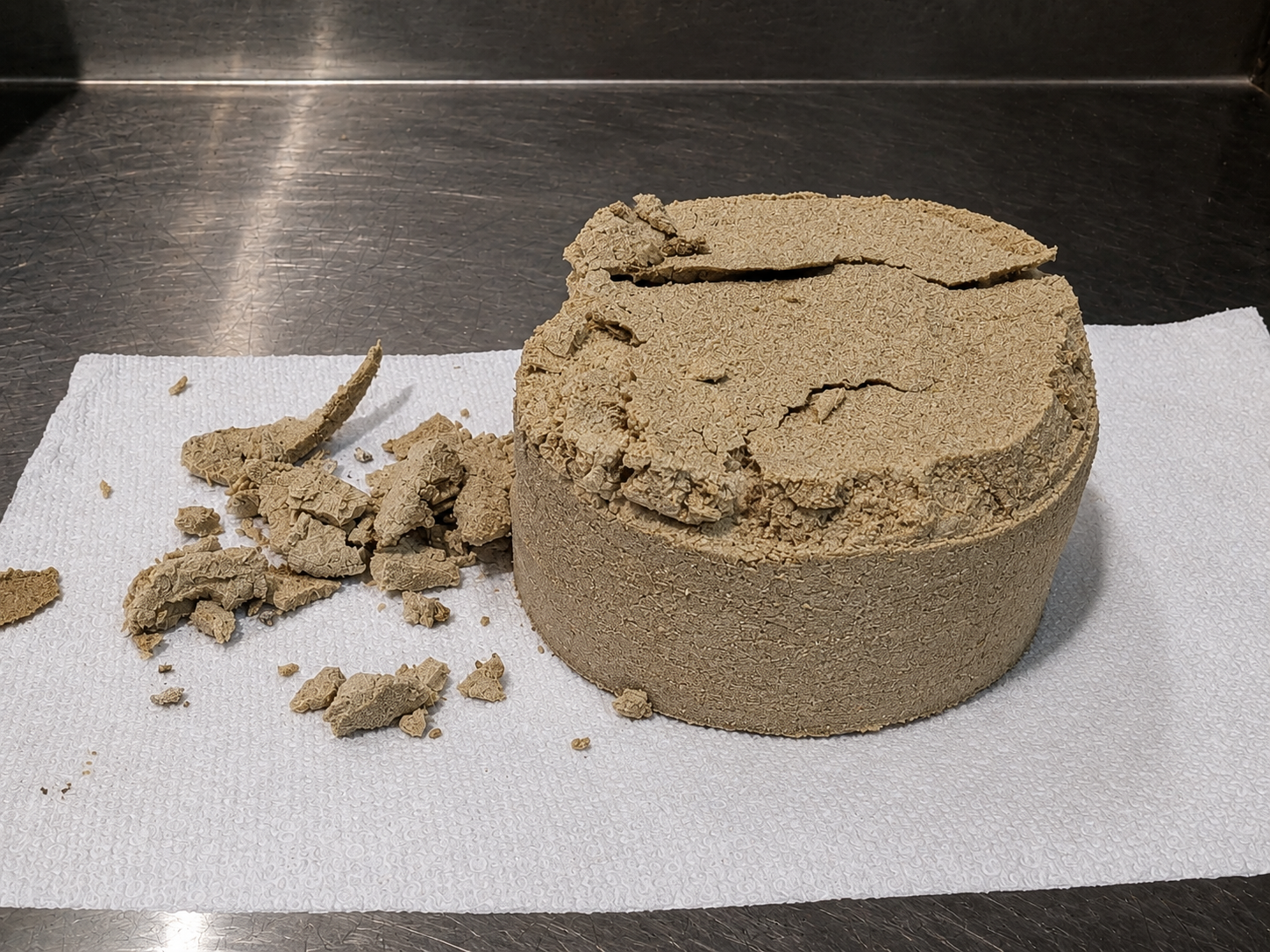 Gold grade hash output — pressed dry-sift puck